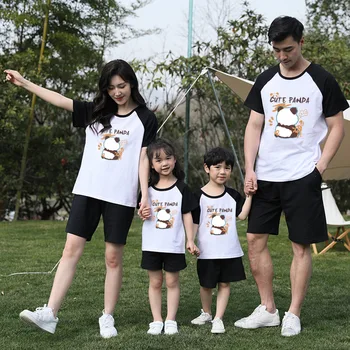 Корейски Родител-дете Outfits Сладък панда модел Tees майка дъщеря деца съвпадение семейни екипировки памучна тениска бебе гащеризон върховете